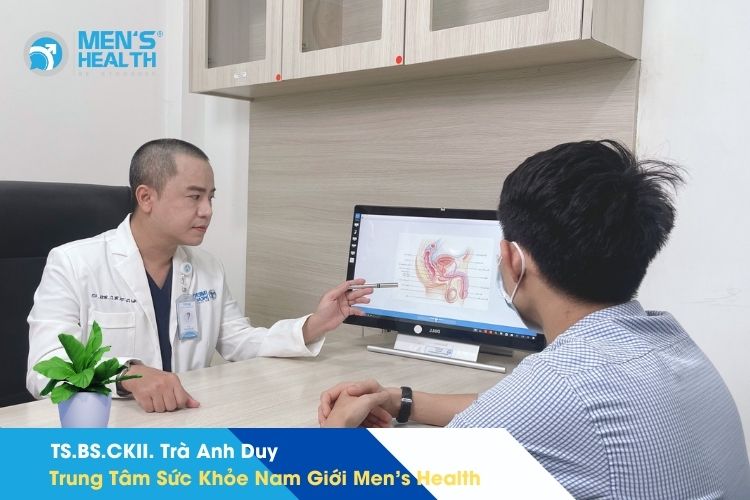 TS.BS.CKII. Trà Anh Duy thăm khám, điều trị bệnh nhân phì đại lành tính tuyến tiền liệt